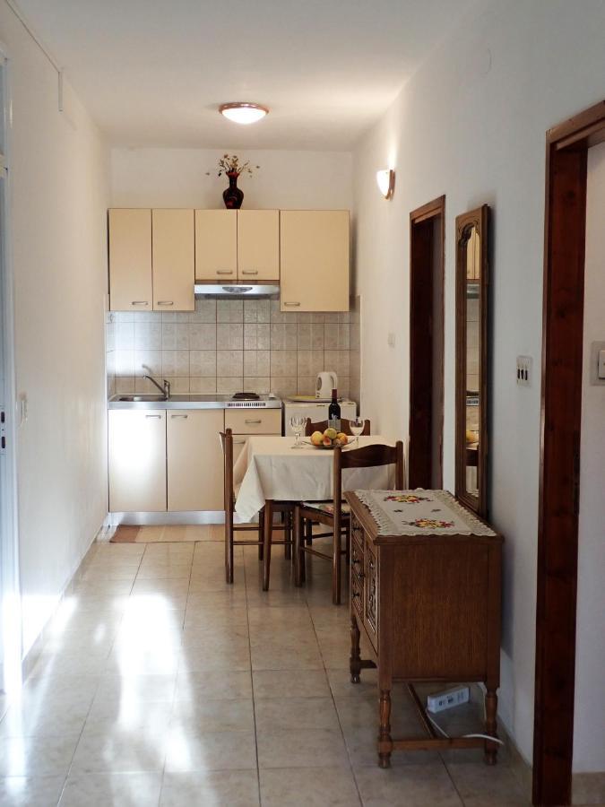 Katja Beach Apartment Račišće Buitenkant foto