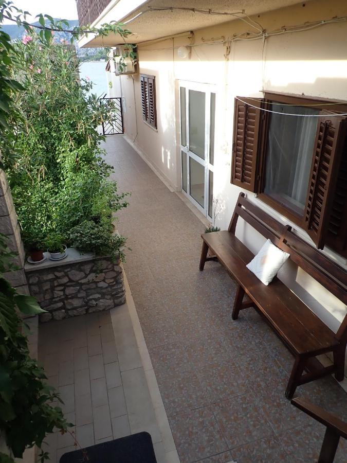 Katja Beach Apartment Račišće Buitenkant foto