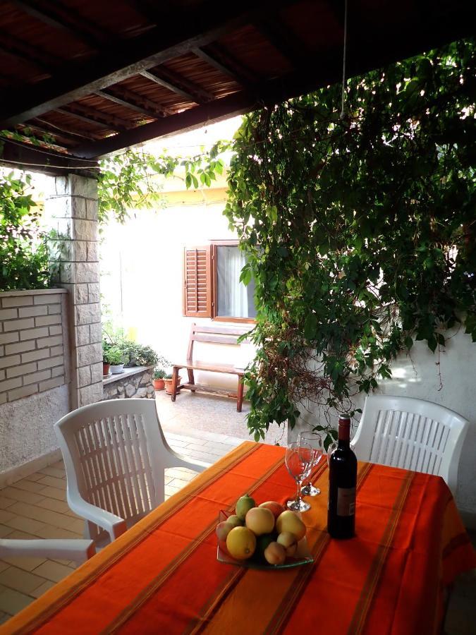 Katja Beach Apartment Račišće Buitenkant foto