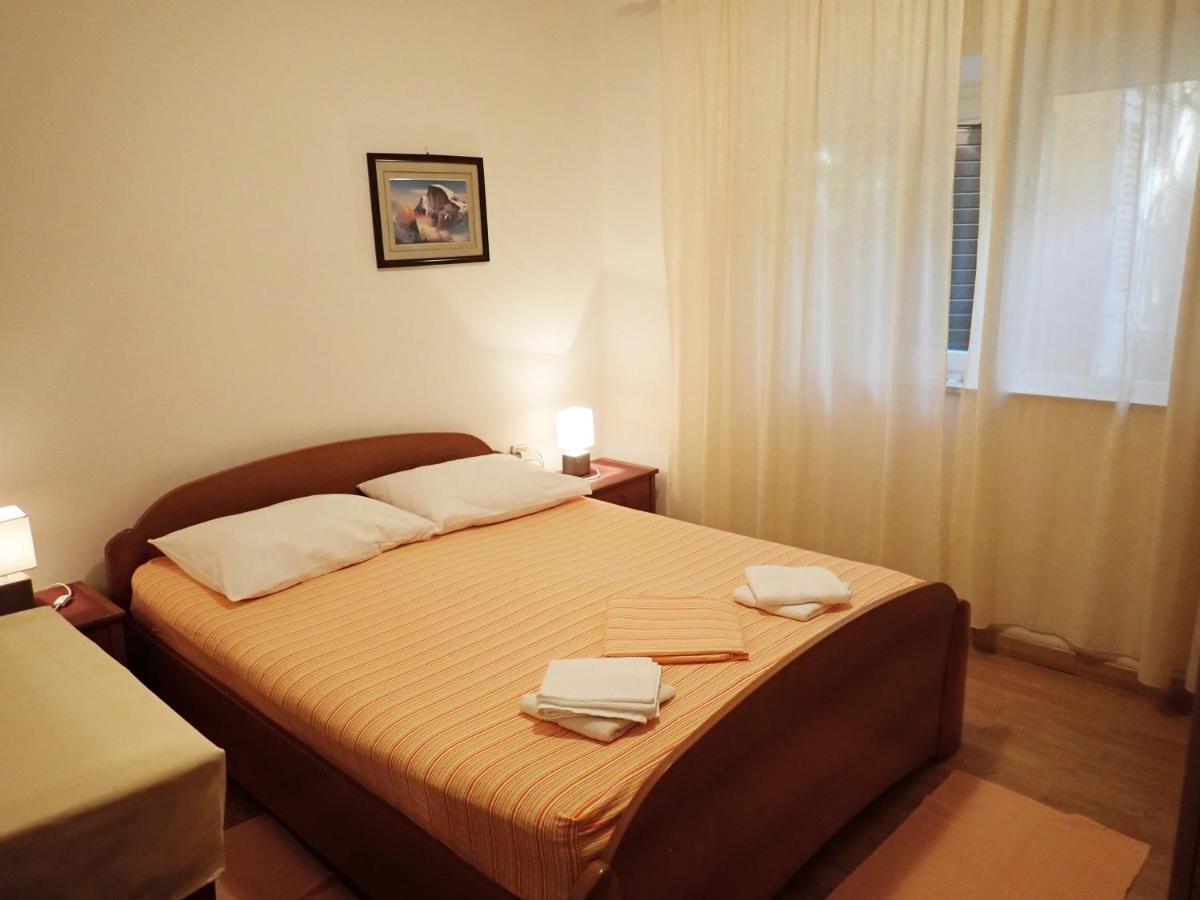 Katja Beach Apartment Račišće Buitenkant foto