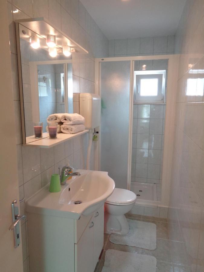 Katja Beach Apartment Račišće Buitenkant foto